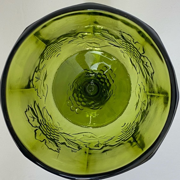 Vintage EUC, Indiana Glass Co. Harvest Grape Avocado Green Glass Compote - Picture 8 of 15
